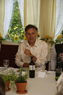 Peter Arlt erklärt die Spielregeln